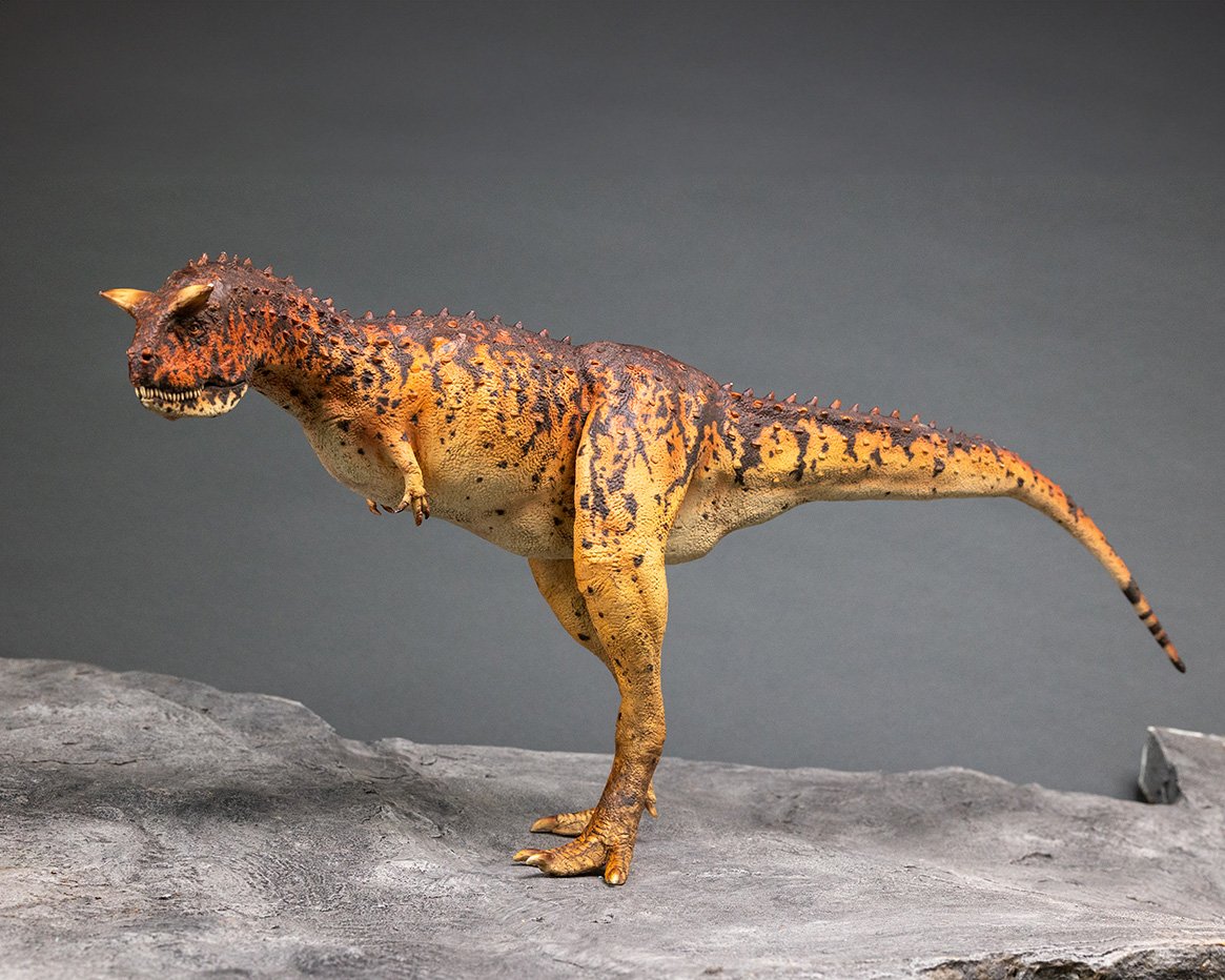 Carnotaurus, sculpture by Charlie McGrady, view 2