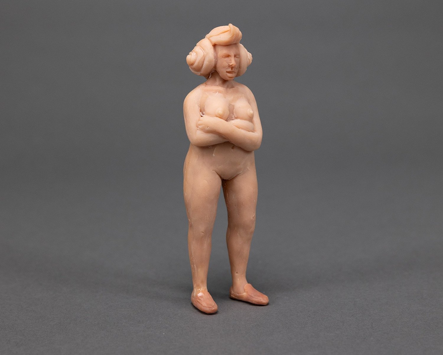 Crossed Arms, sculpture by Charlie McGrady, view 4